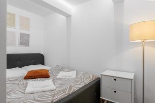 2 bedrooms apartment near the metro - Prague - 5
