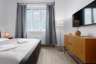 2 bedrooms apartment with kitchen near the subway - Prague - 6