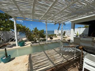 Casa Arsha Beachfront Paradise - 4