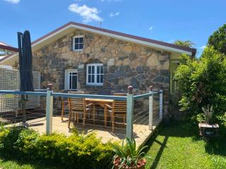 Lakefront Stone Cottage - Yungaburra - 9