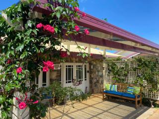 Lakefront Stone Cottage - Yungaburra - 0