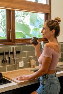 Rumah Mahira - Charming 1BR Home with Living Room and Full Kitchen, nestled in Quiet Uluwatu Jungle - Uluwatu - 5