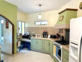 Medium Room in Bay view home - La Paz - 5