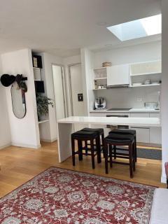 Peaceful Apt + Parking&Laundry - 5