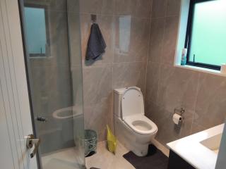 HomeStay! Close to Airport, bus & Train station - Auckland - 7