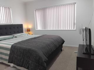HomeStay! Close to Airport, bus & Train station - 2