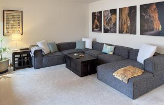 A quiet, stylish and cozy retreat. - Page - 6