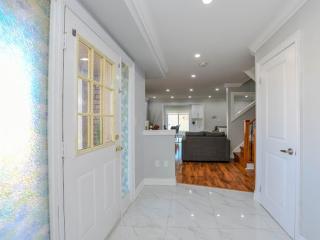 Elegant Home in Mississauga - Mississauga - 6