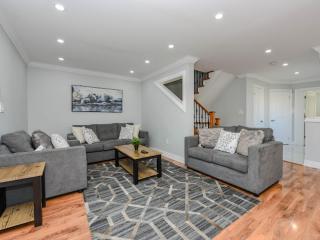 Elegant Home in Mississauga - 9