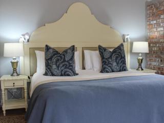 Le Petit Paris - Franschhoek - 2