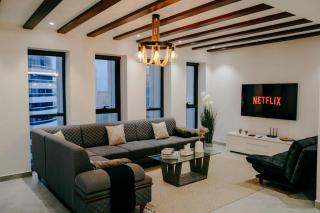 Luxury 3 Bedroom Sub Penthouse With Rooftop Pool - Dubai - 0