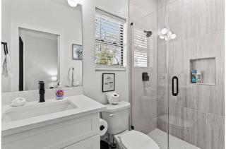 Brand New Relax at 3BR2BA Apt. Near City Center - 3