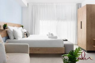 סוויטה מעוצבת עם מרפסת ליד הים - By Edomlux - 7