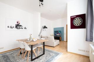 Ko-Living Space an der Oper - Street Art Design Apartments - Halle an der Saale - 0