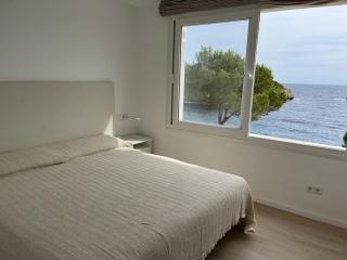 Sea frontline Apartment 'Faraona'. Pool. WIFI - Santanyi - 2