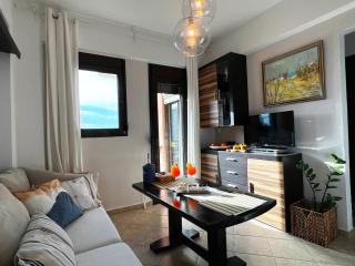 Casa Portokali Chalkidiki - Modern Comfort with Authentic Greek Charm - Nea Potidaea - 1