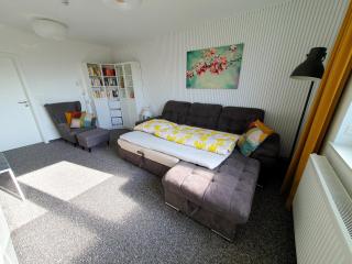 geräumige, moderne Ferienwohnung mit PKW- und Fahrradstellplatz - FeWo Nordland - Schwerin - 9
