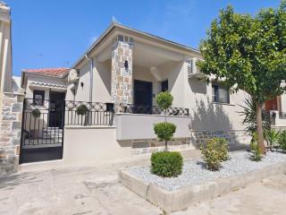 Volos Guesthouse Chrysa - Volos - 9