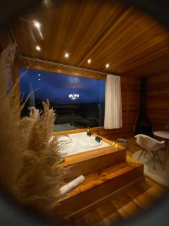Chalé Romântico com jacuzzi e café da manhã em Rancho Queimado - Rancho Queimado - 1