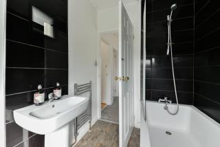 Fabulous 3 Bedroom House Near Black Country Museum Contractors & families - 7