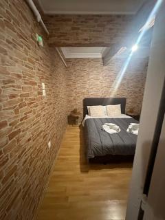 The cave - Atene - 1