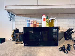 Private 2 Bed Guest House - Van Parking, M25 & A1 connections - Potters Bar - 8