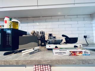 Private 2 Bed Guest House - Van Parking, M25 & A1 connections - Potters Bar - 7