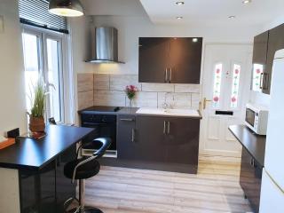 4Alma St - Plymouth - 2