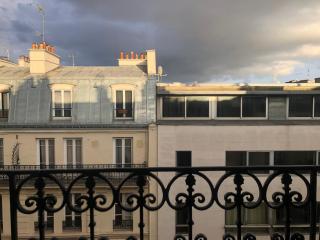 2 pièces sous les toits 6 personnes calme lumineux équipé - Paris - 1