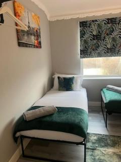 Affordable 3 Bedroom House, Sleeps 7, NG8 Wollaton - Nottingham - 4