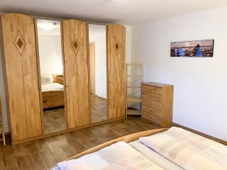Ferienwohnung Morgensonne am Kurpark Bad Berka - Parkplatz - Spielplatz - WLAN - 2 Schlafzimmer - Bad Berka - 4