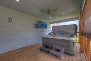 Chateaux De Callis-Walk to Main Street! - Fredericksburg - 8