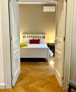 NAPOLIFOREVER Chiaia APARTMENT - 0