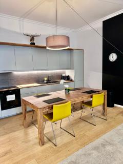 Vieil Antibes Apartment with AC 320m from Beach - Antibes - 9