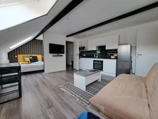 Bienvenue à Reims type studio charmant et lumineux 2eme étage - Reims - 1