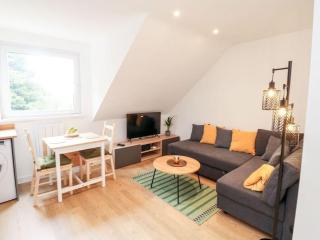 Cozy seaside hideaway with free parking - Torquay - 0