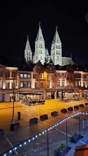 AGORA Tournai Wellness Suites 3 appartements touristiques sur la Grand-Place - Tournai - 6