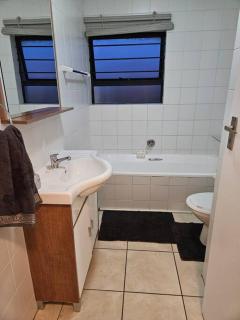 Strand Beach Apartment - Cape Town - 3