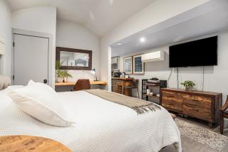 Redwood Room - Berkeley - 7