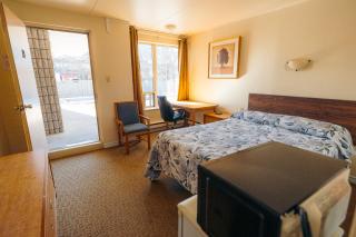 Clarkson Village Motel, 1815 Lakeshore Rd West Mississauga - Mississauga - 5