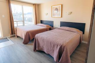 Clarkson Village Motel, 1815 Lakeshore Rd West Mississauga - Mississauga - 0