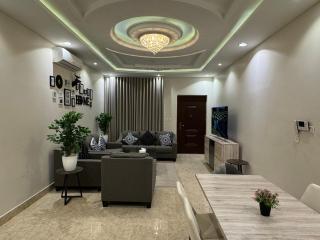 شقة فاخرة غرفتين وصالة ارضية و مدخل مستقل النرجس 11 - 8