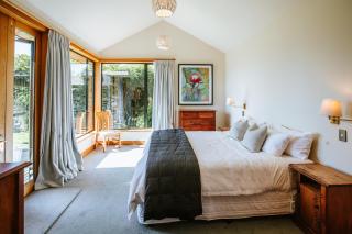 Bullock Creek Chalet - Sleeps 8 - Lake & Mountain Views - Private & Secluded - Wanaka - 4