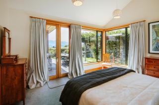 Bullock Creek Chalet - Sleeps 8 - Lake & Mountain Views - Private & Secluded - Wanaka - 8