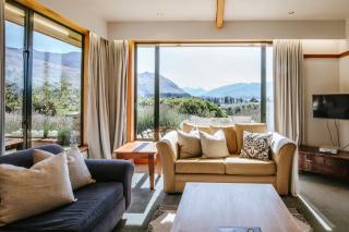 Bullock Creek Chalet - Sleeps 8 - Lake & Mountain Views - Private & Secluded - Wanaka - 6