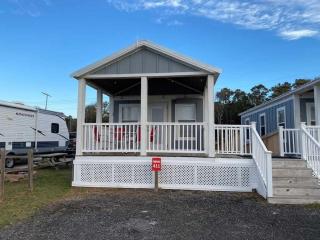 Surf City 2BR Park Home with Waterfront View and Parking - Surf City - 7