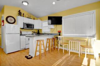 Surf City 2BR Model Home with Pool and Boat Ramp Access - Surf City - 8