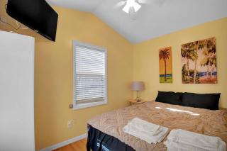 Surf City 2BR Model Home with Pool and Boat Ramp Access - Surf City - 5