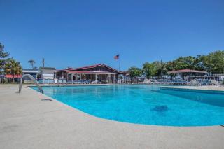Surf City 2BR Model Home with Pool and Boat Ramp Access - 4