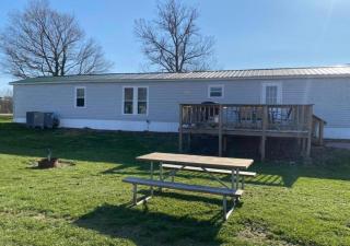 Big Model Home in Bloomington - Bloomington - 5